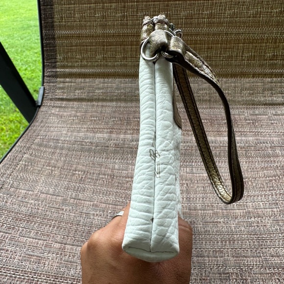 MCM Pochette w/wrist strap - Picture 5 of 11